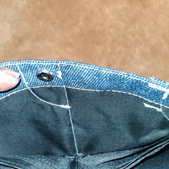 Hand Crafted Denim Wallet With Magnetic Closure - Picture 5 of 6